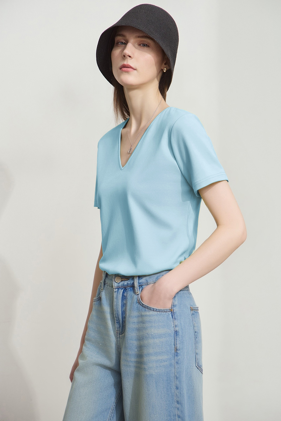 Twisted cutout all-cotton tee|AMII