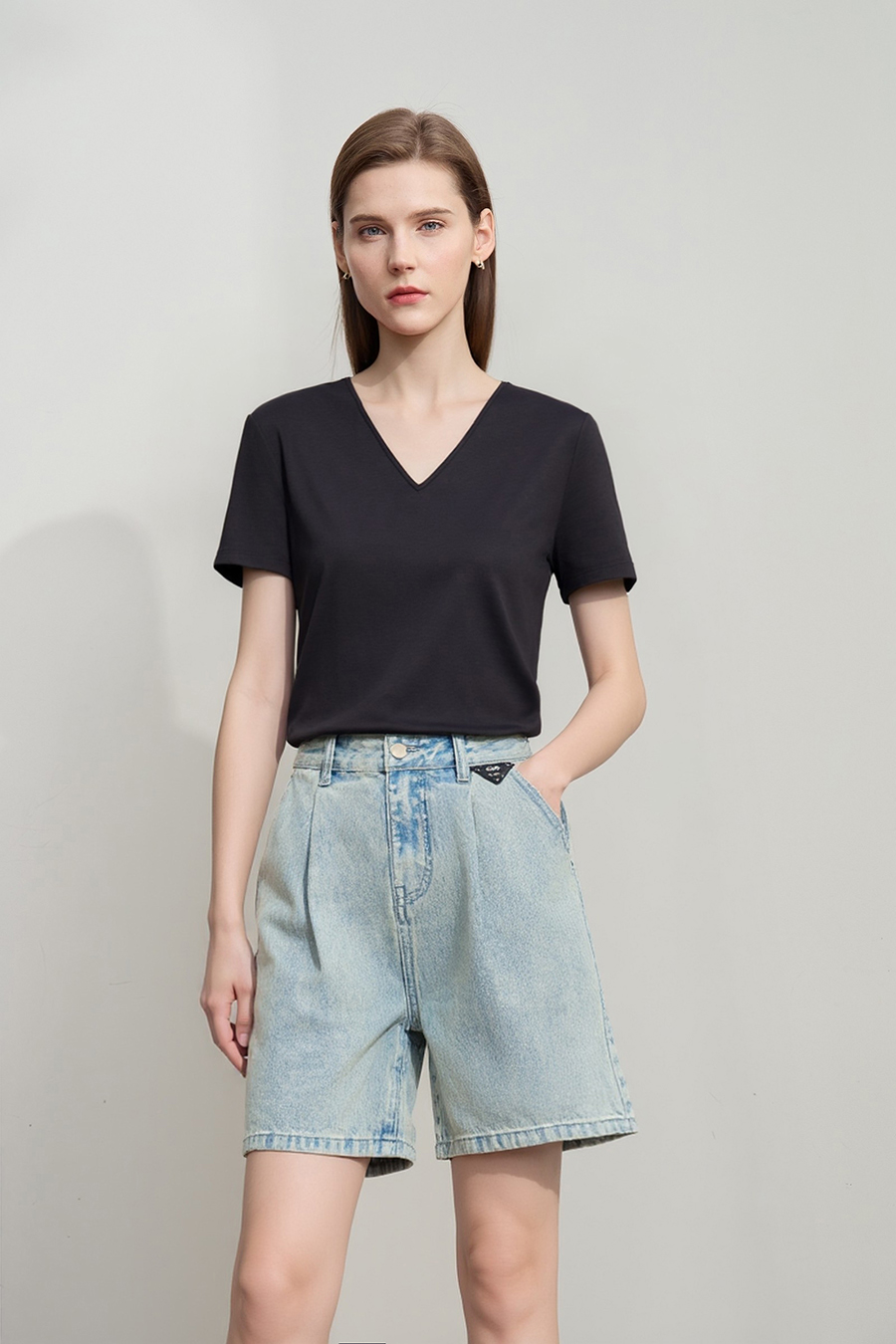 Twisted cutout all-cotton tee|AMII