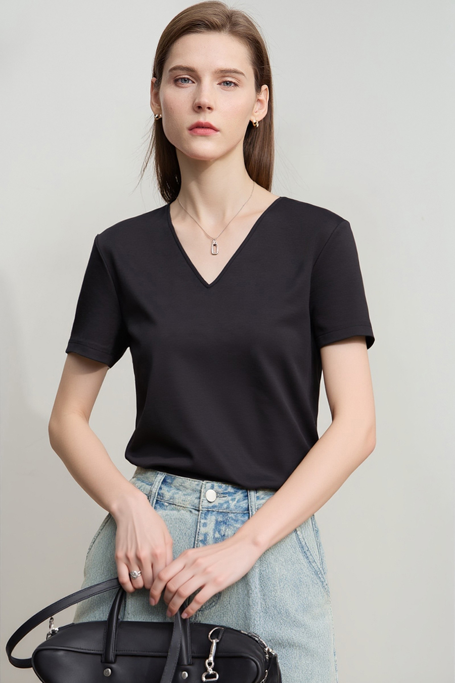 Twisted cutout all-cotton tee|AMII