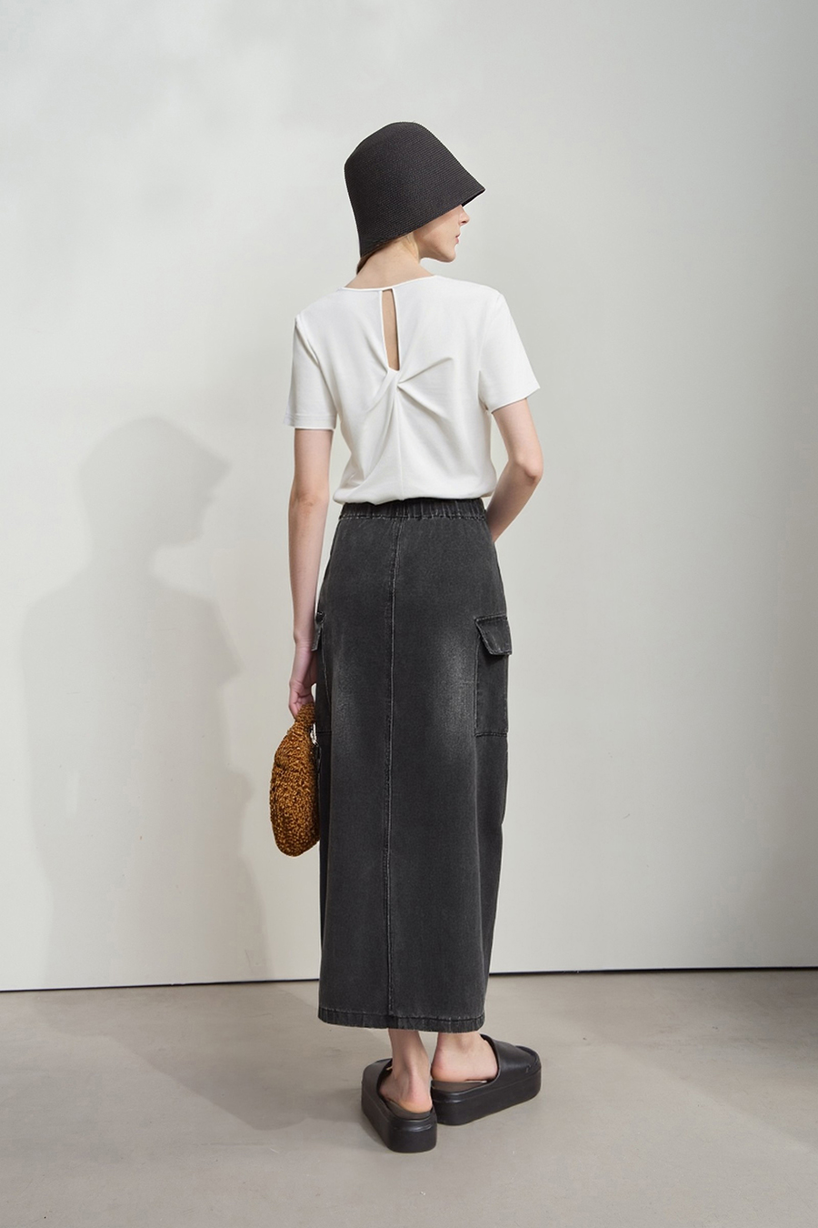 Twisted cutout all-cotton tee|AMII