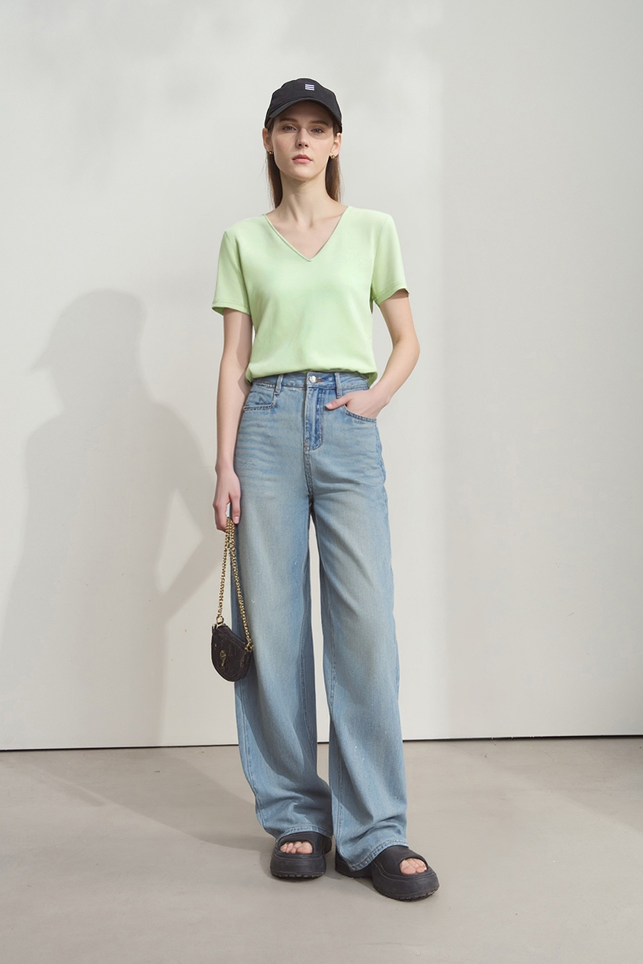 Twisted cutout all-cotton tee|AMII