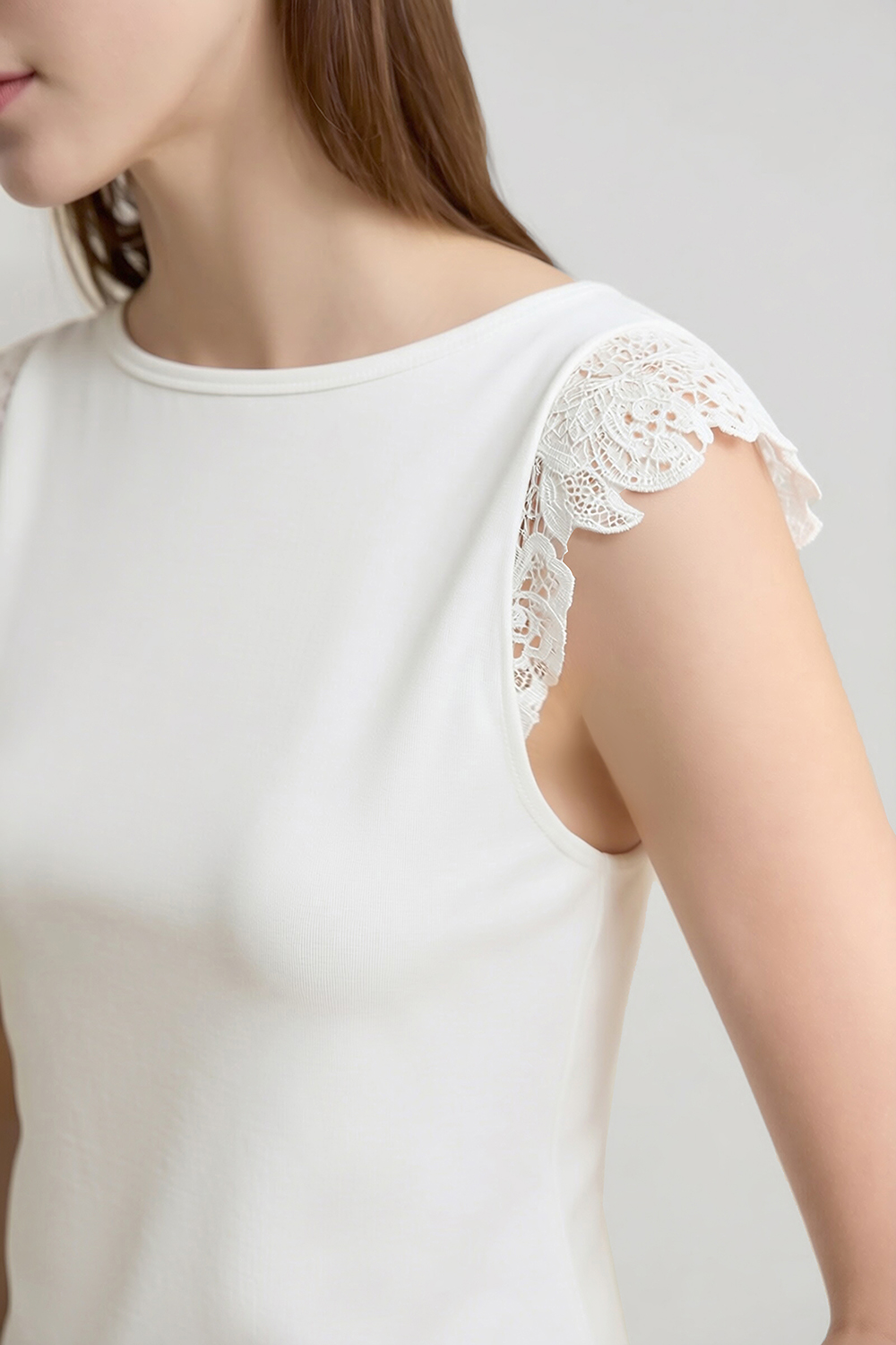 Lace Spliced Cotton Stretch T-shirt