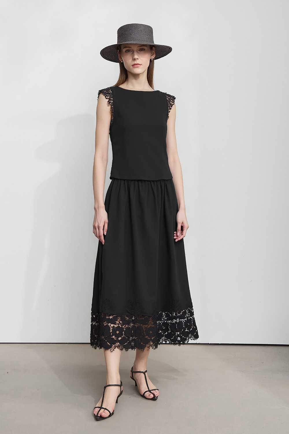 Lace Spliced Cotton Stretch T-shirt