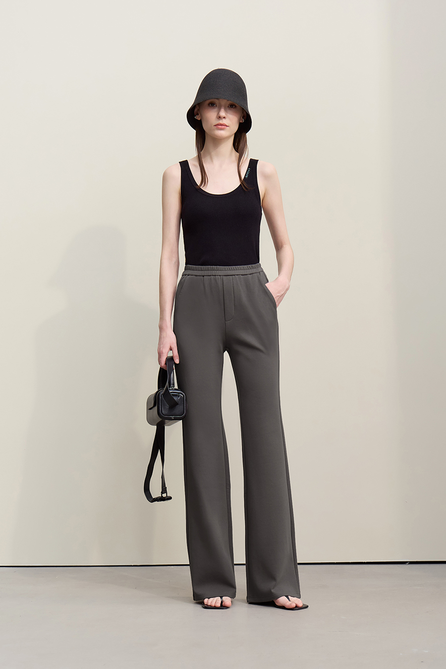 Air Layer Flared Pants