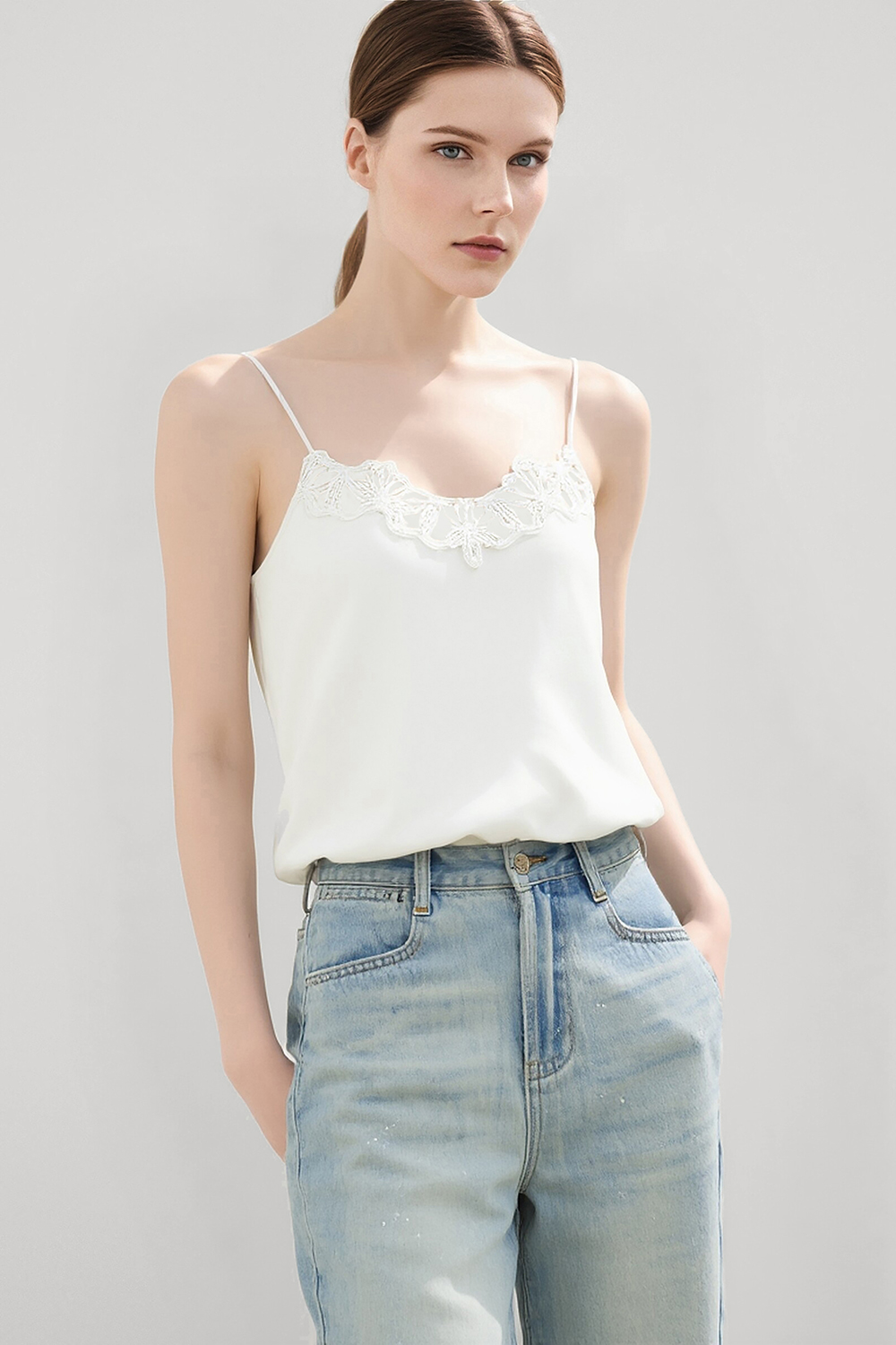 Lace Spliced Camisole|AMII
