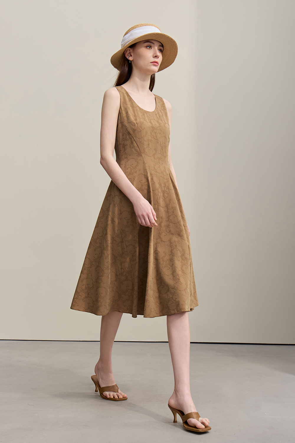 Jacquard Sleeveless Dress|AMII