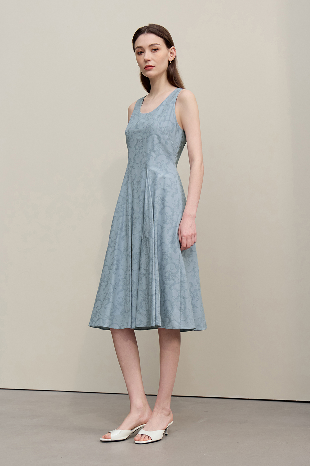 Jacquard Sleeveless Dress|AMII
