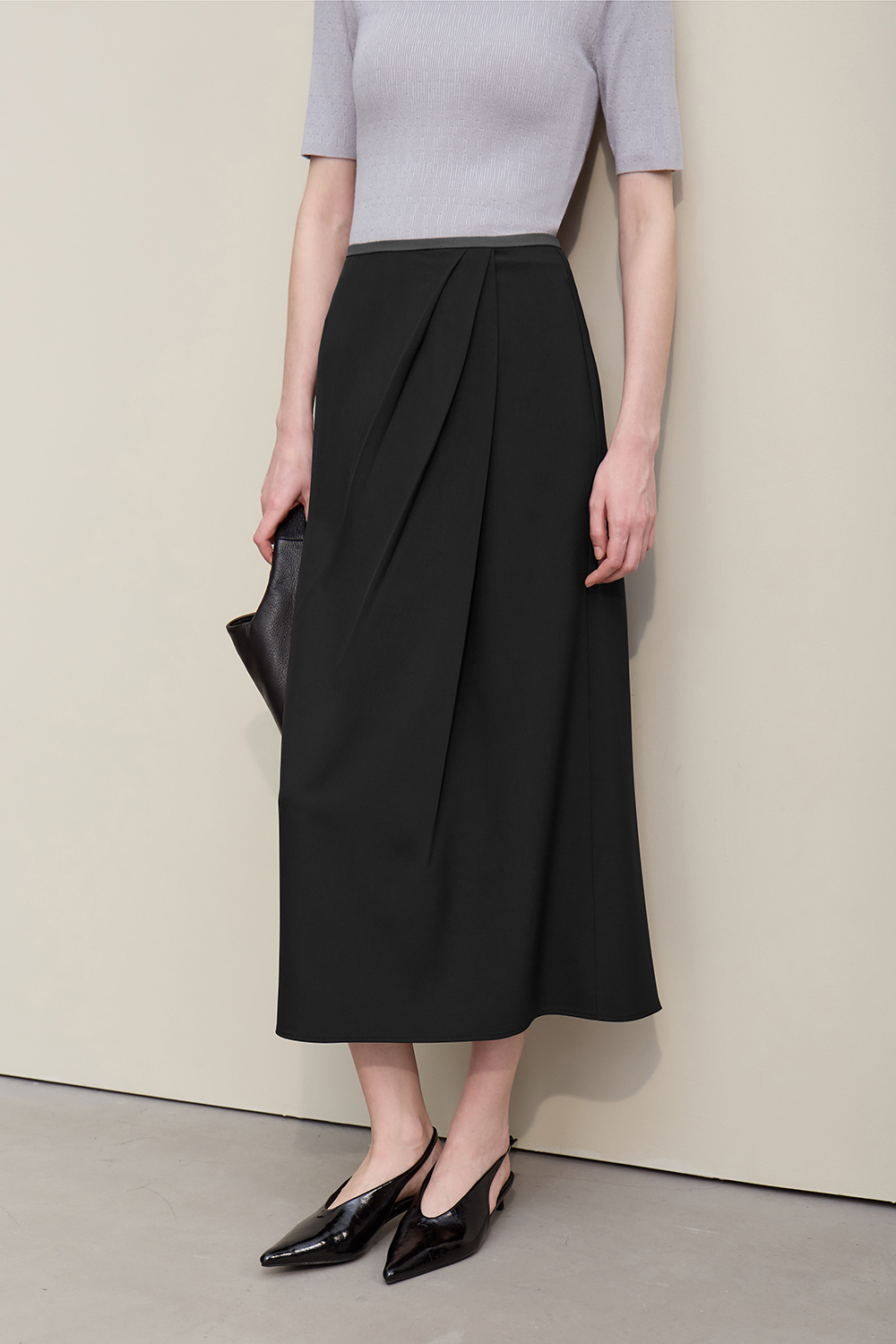 Pleated Slit Skirt