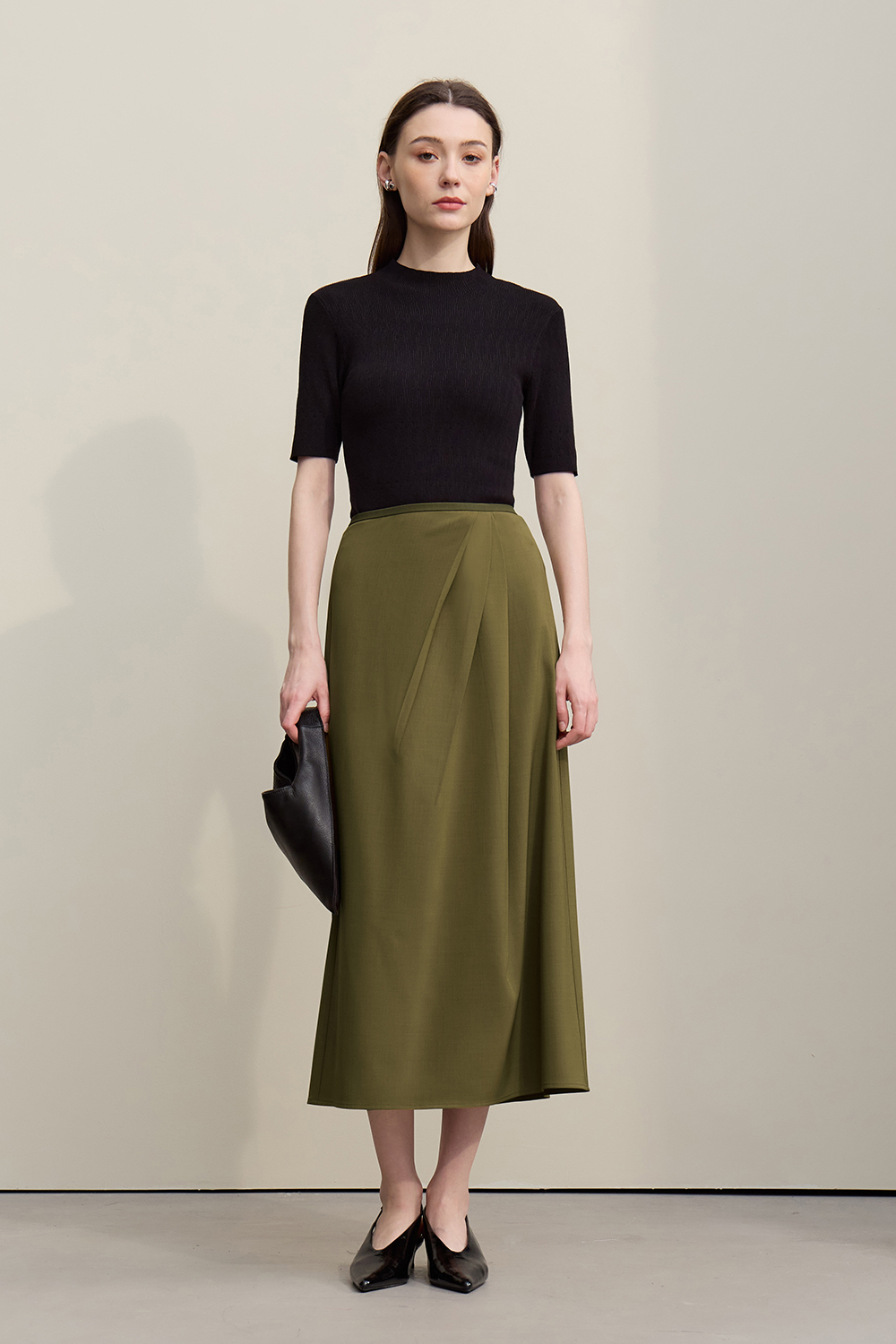 Pleated Slit Skirt