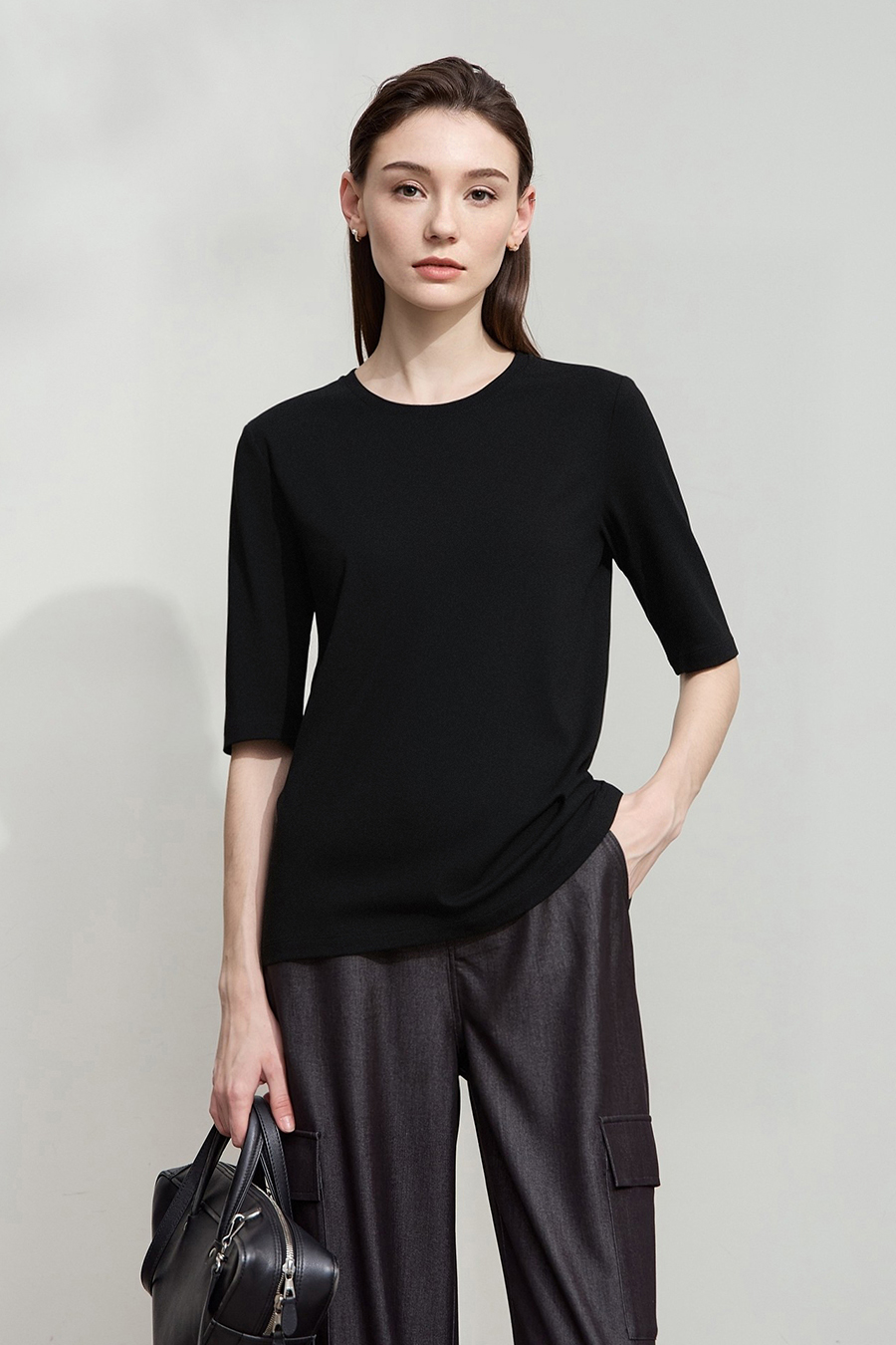 Crew Neck Three-quarter Sleeve Stretch Cotton T-shirt|AMII