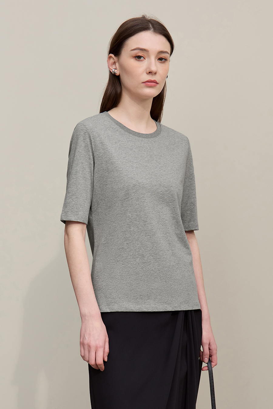 Crew Neck Three-quarter Sleeve Stretch Cotton T-shirt|AMII
