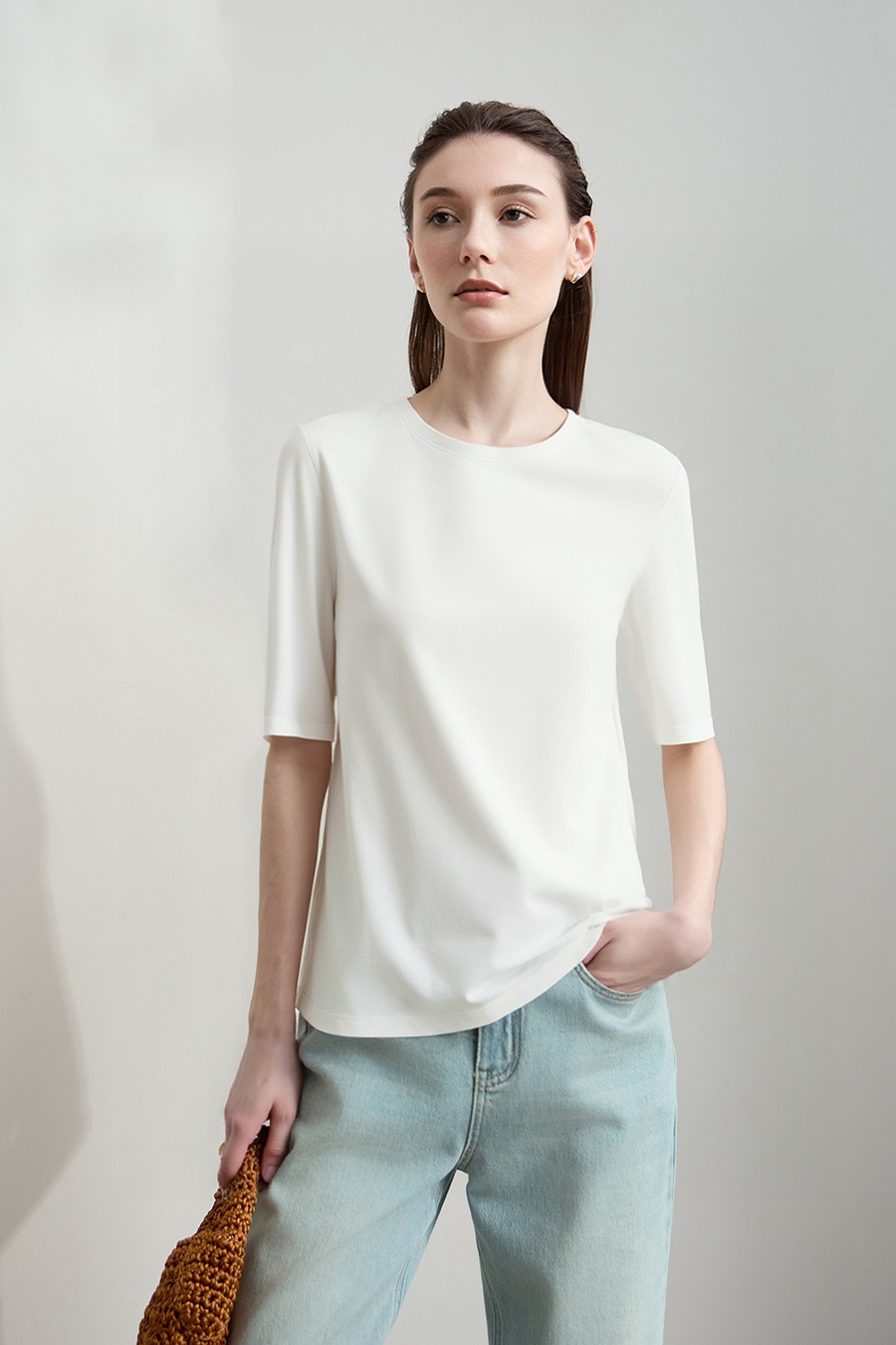 Crew Neck Three-quarter Sleeve Stretch Cotton T-shirt|AMII