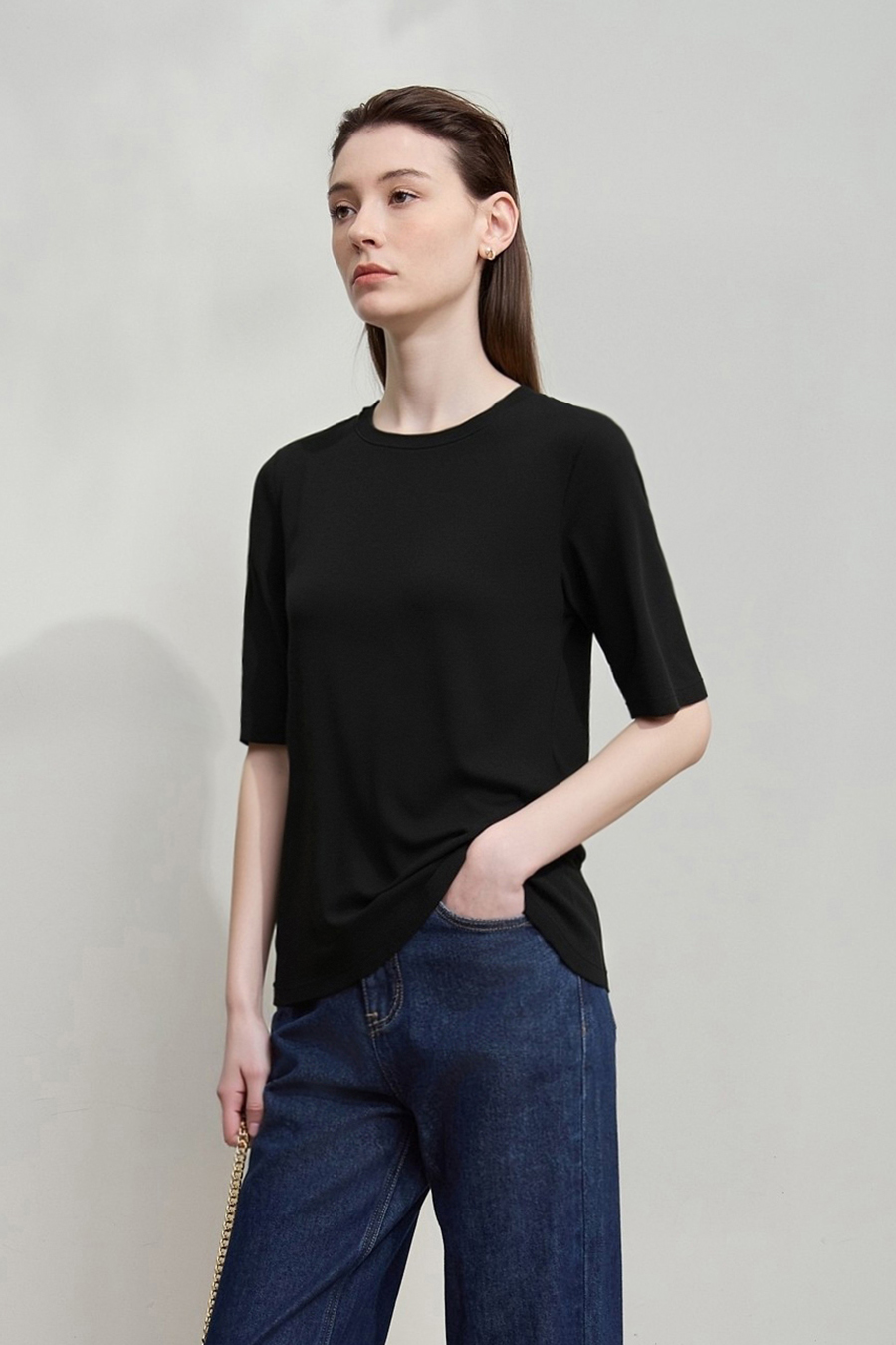 Crew Neck Three-quarter Sleeve Stretch Cotton T-shirt|AMII