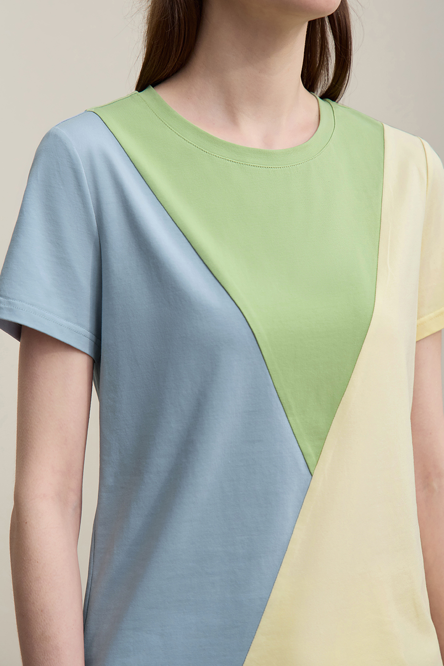 Color-blocked Crew Neck T-shirt|AMII