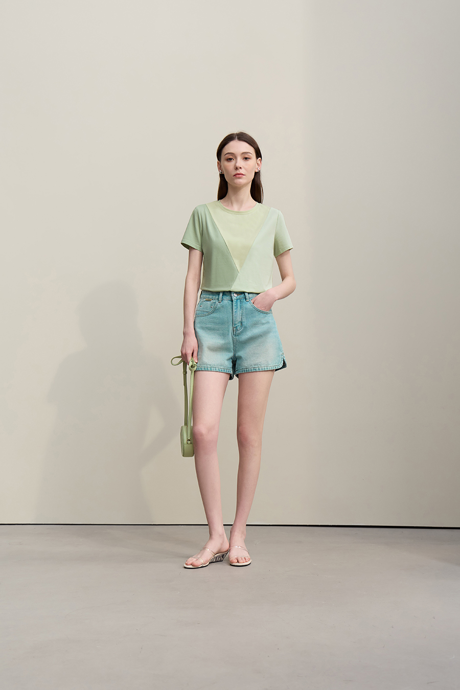 Color-blocked Crew Neck T-shirt|AMII
