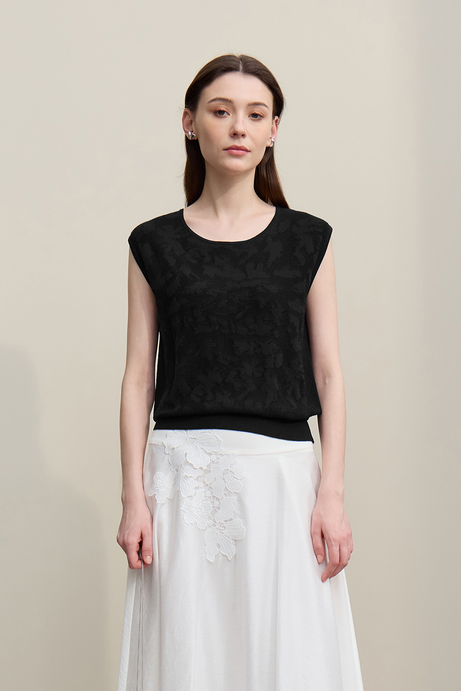 Crew Neck Jacquard Knit Sweater|AMII
