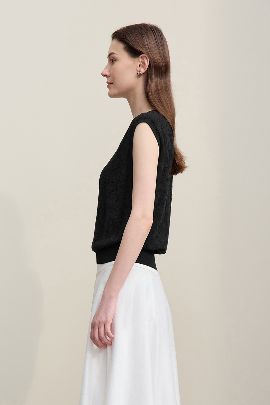 Crew Neck Jacquard Knit Sweater|AMII
