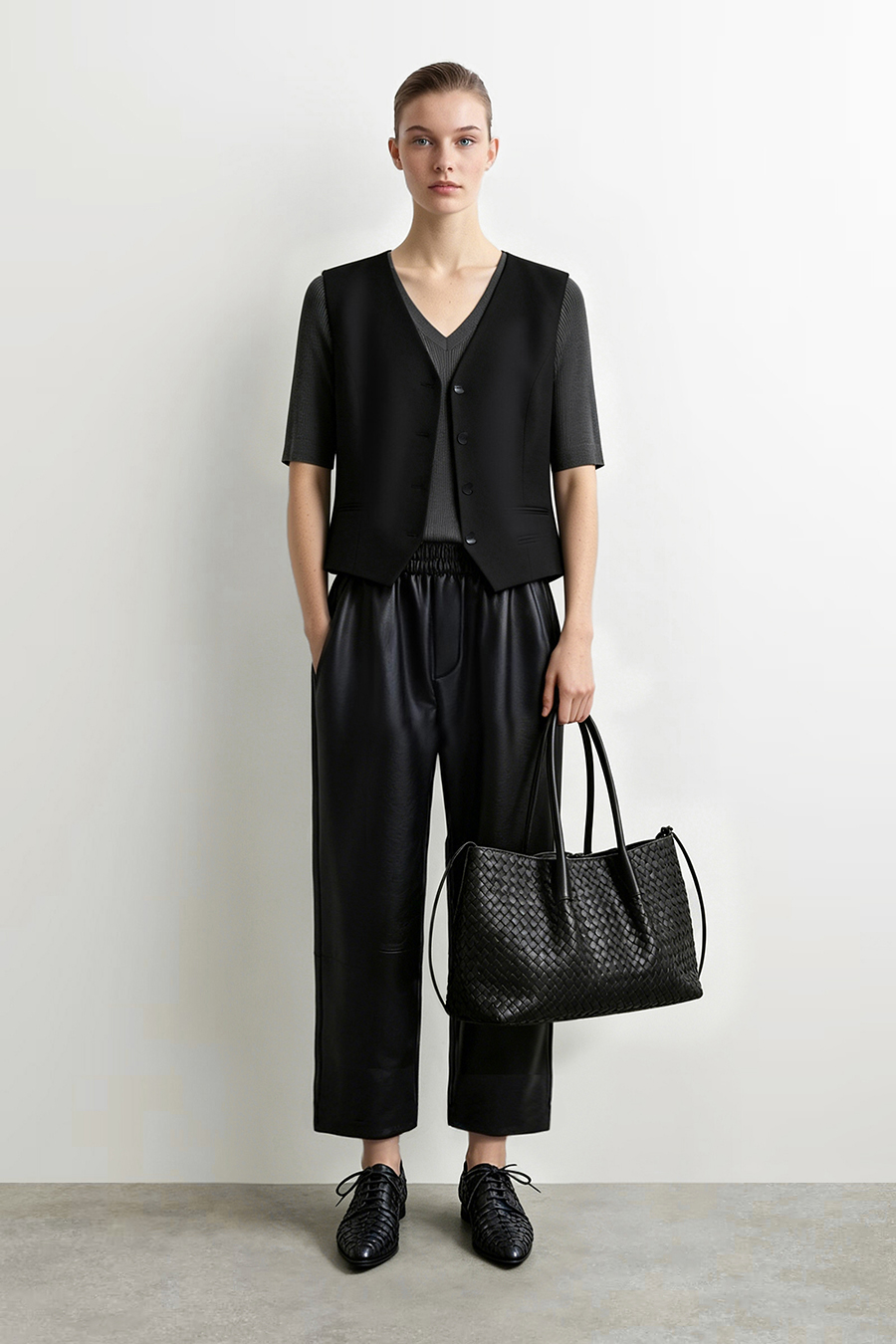 Lace Panel V-Neck Vest | AMII