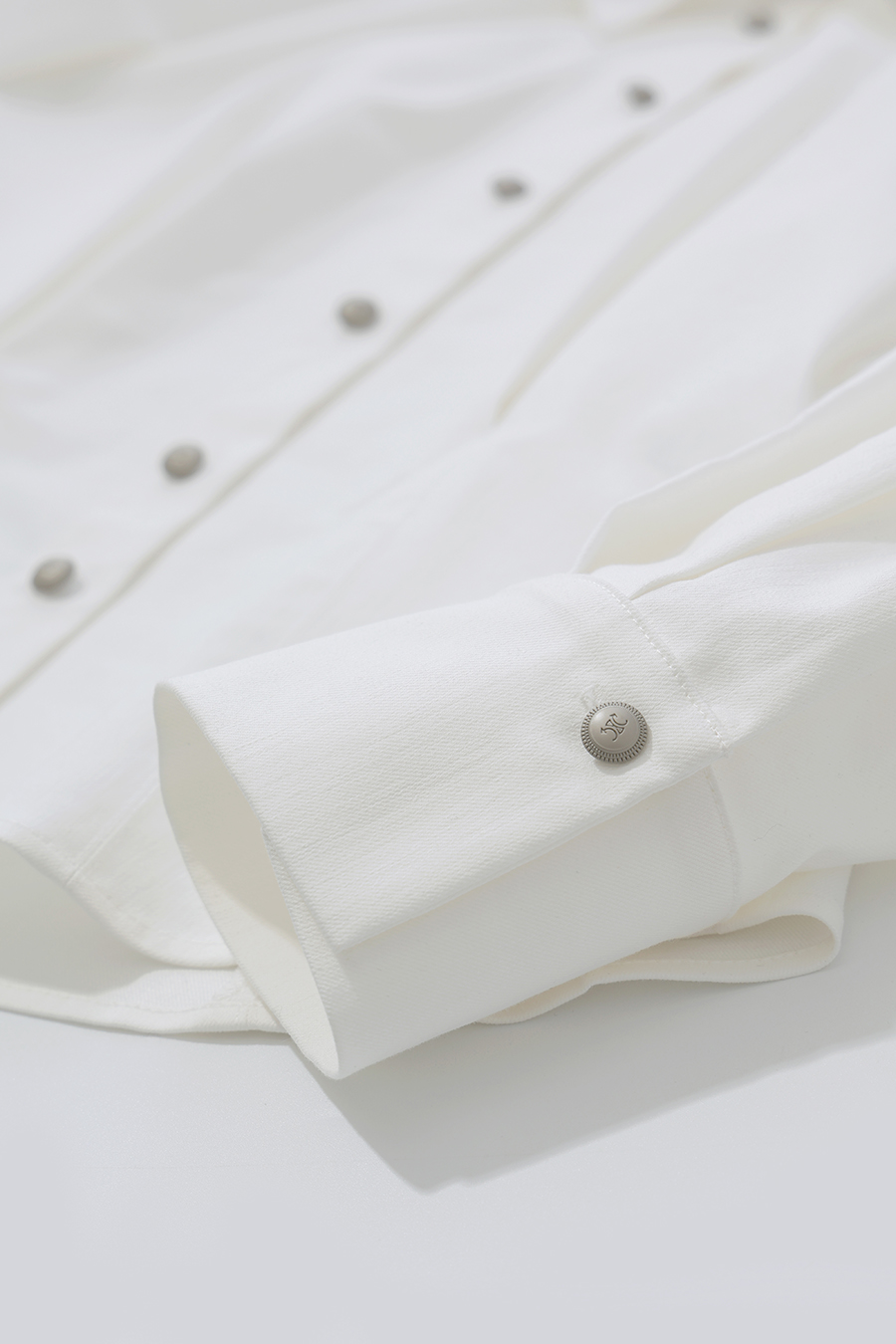 Lapel Shirt with Metal Buttons|AMII