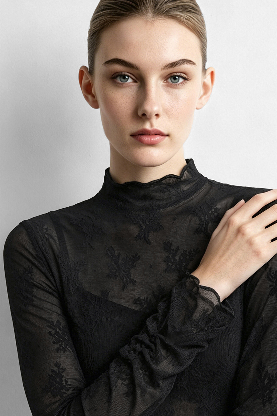 Jacquard Lace Slim-Fit Tee | AMII