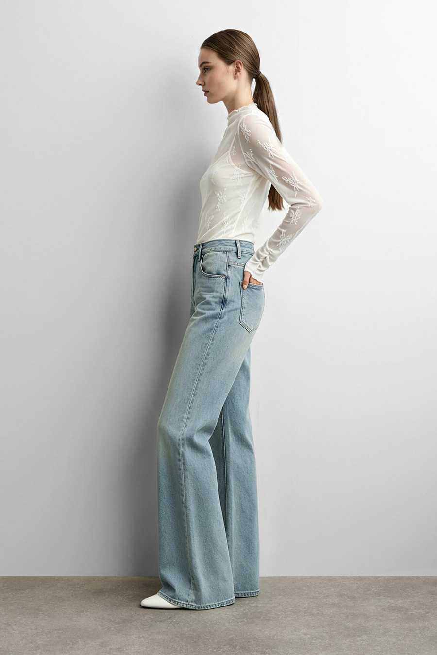 Jacquard Lace Slim-Fit Tee | AMII