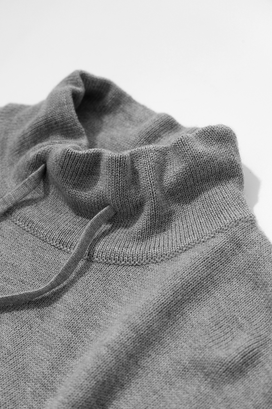 Drawstring High Neck Loose Sweater | AMII