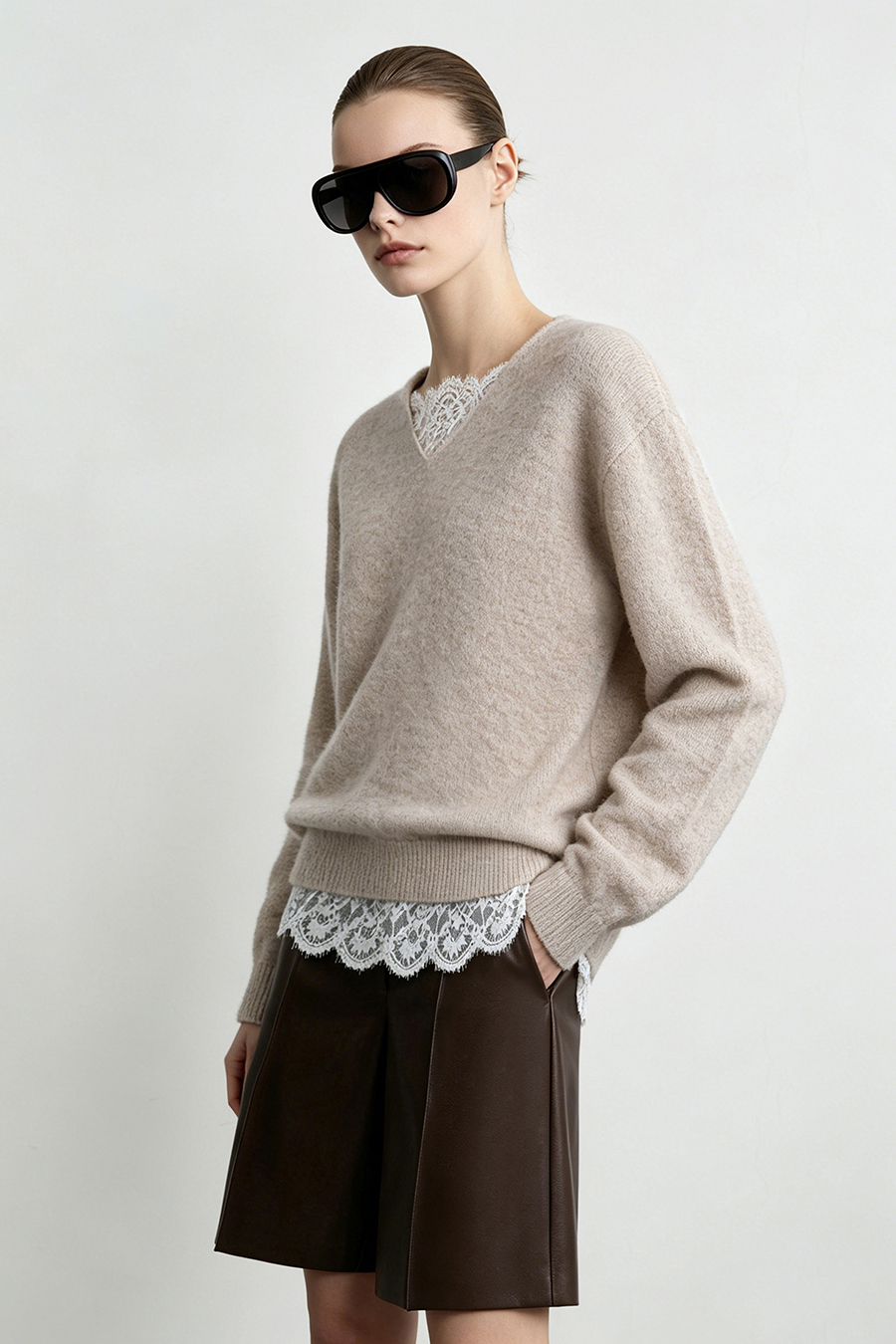 Lace-Paneled Bouclé Yarn Sweater|AMII