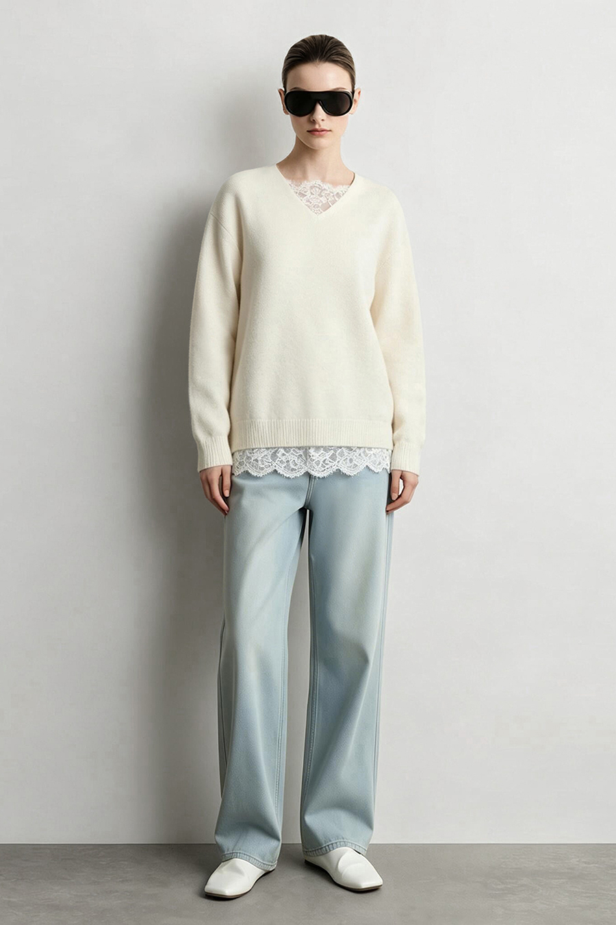 Lace-Paneled Bouclé Yarn Sweater|AMII