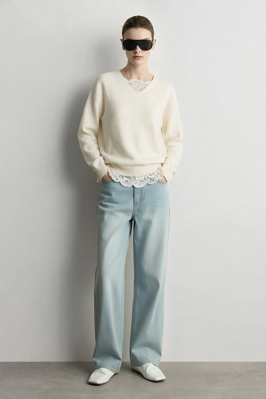 Lace-Paneled Bouclé Yarn Sweater|AMII