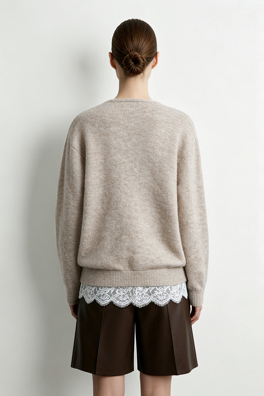 Lace-Paneled Bouclé Yarn Sweater|AMII