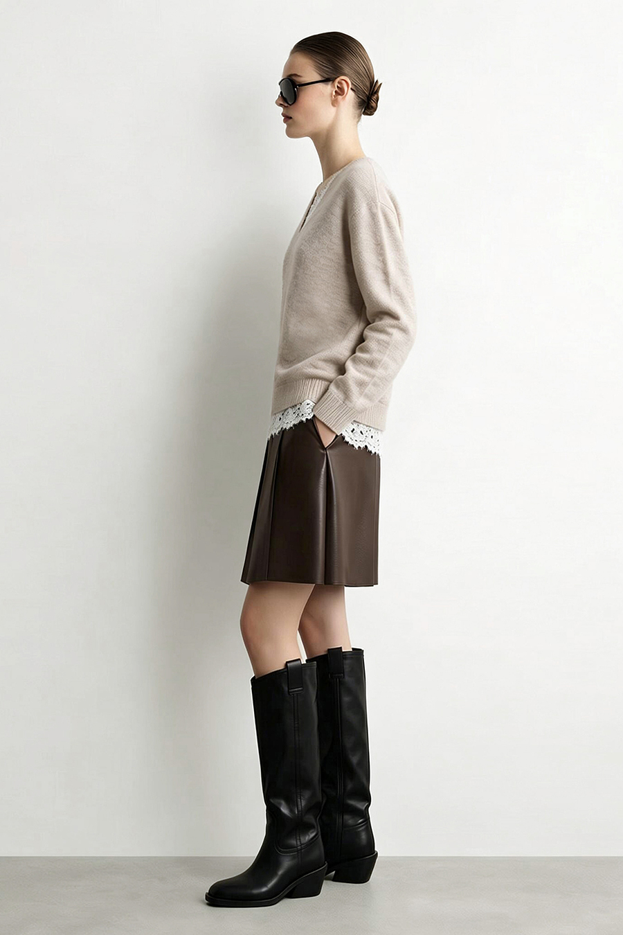 Lace-Paneled Bouclé Yarn Sweater|AMII