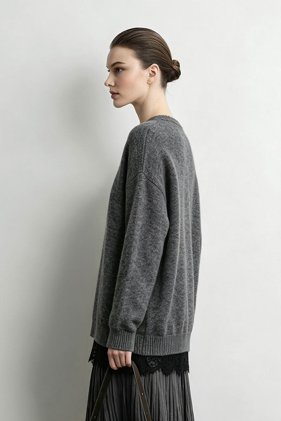 Lace-Paneled Bouclé Yarn Sweater|AMII