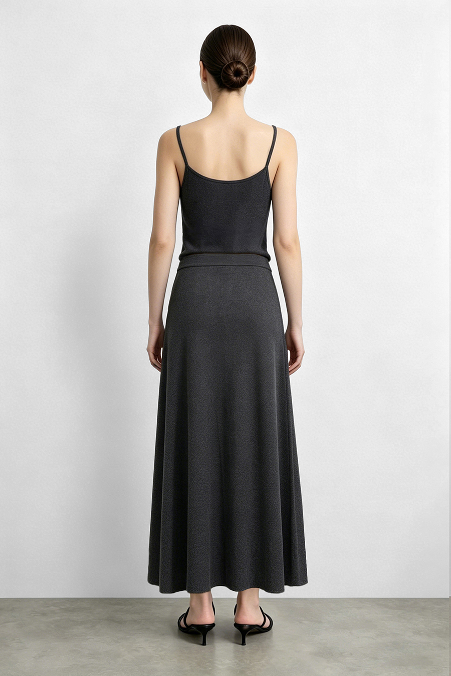 Wide A-Line Knit Midi Skirt | AMII