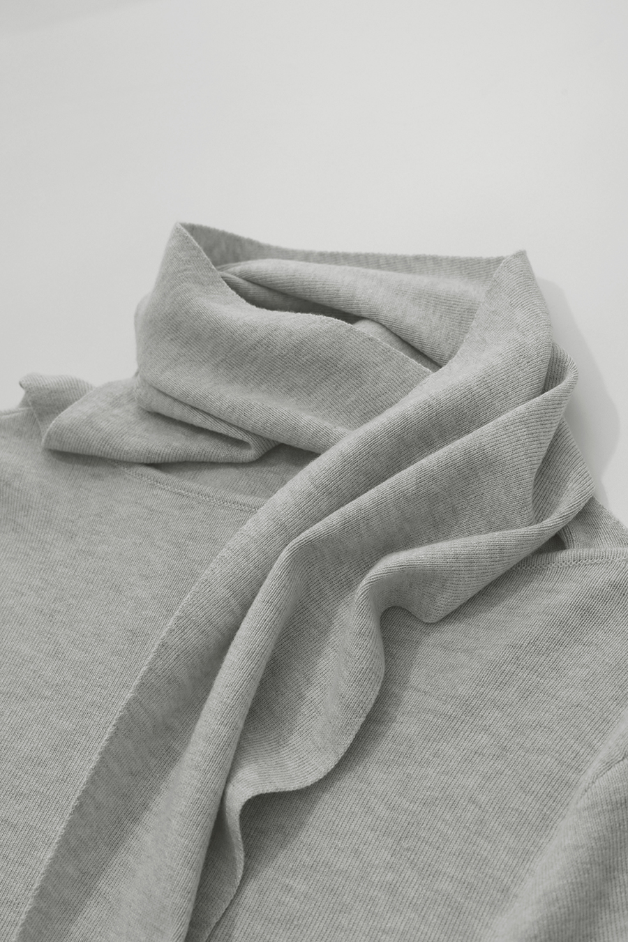 Multi-Way Scarf Collar Sweater | AMII