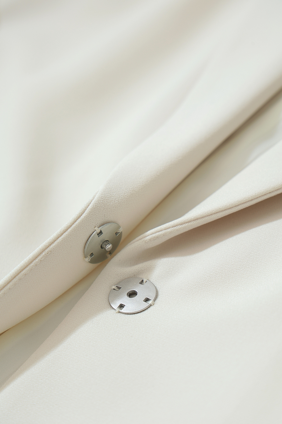 Belted Notch Lapel Vest|AMII