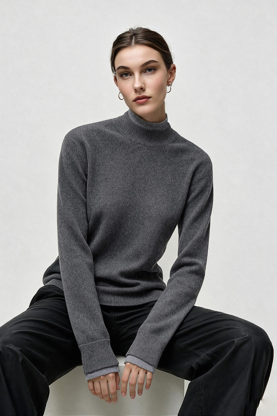 Faux-Layer Color-Block Sweater|AMII