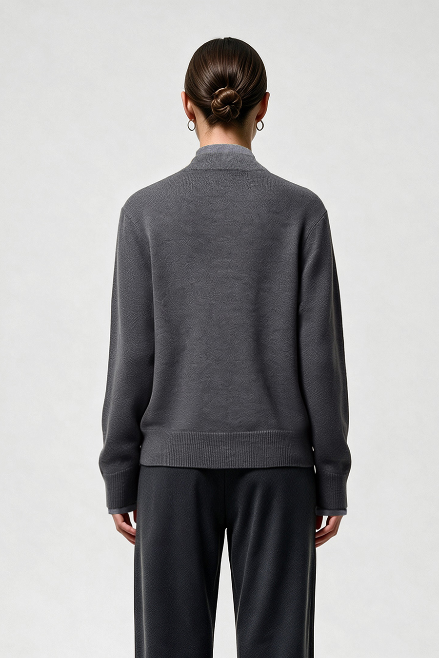 Faux-Layer Color-Block Sweater|AMII