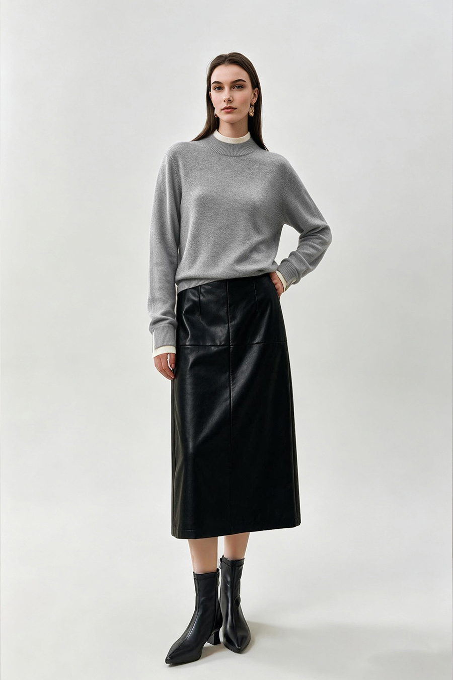 Faux-Layer Color-Block Sweater|AMII