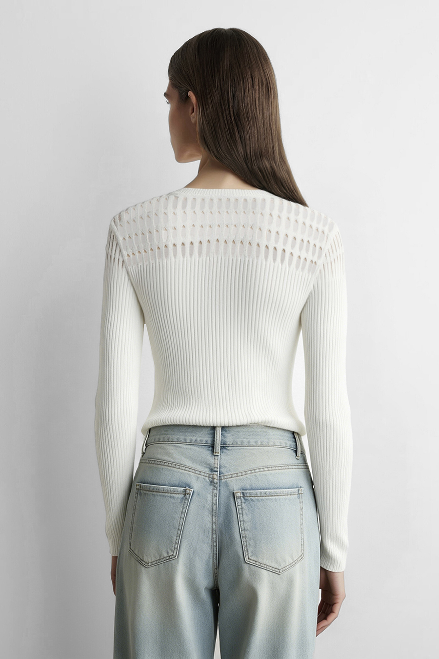 Crew Neck Cutout Slim Knit Sweater | AMII
