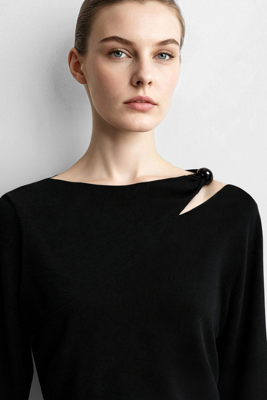 Asymmetric Twist Cutout Knit Top | AMII