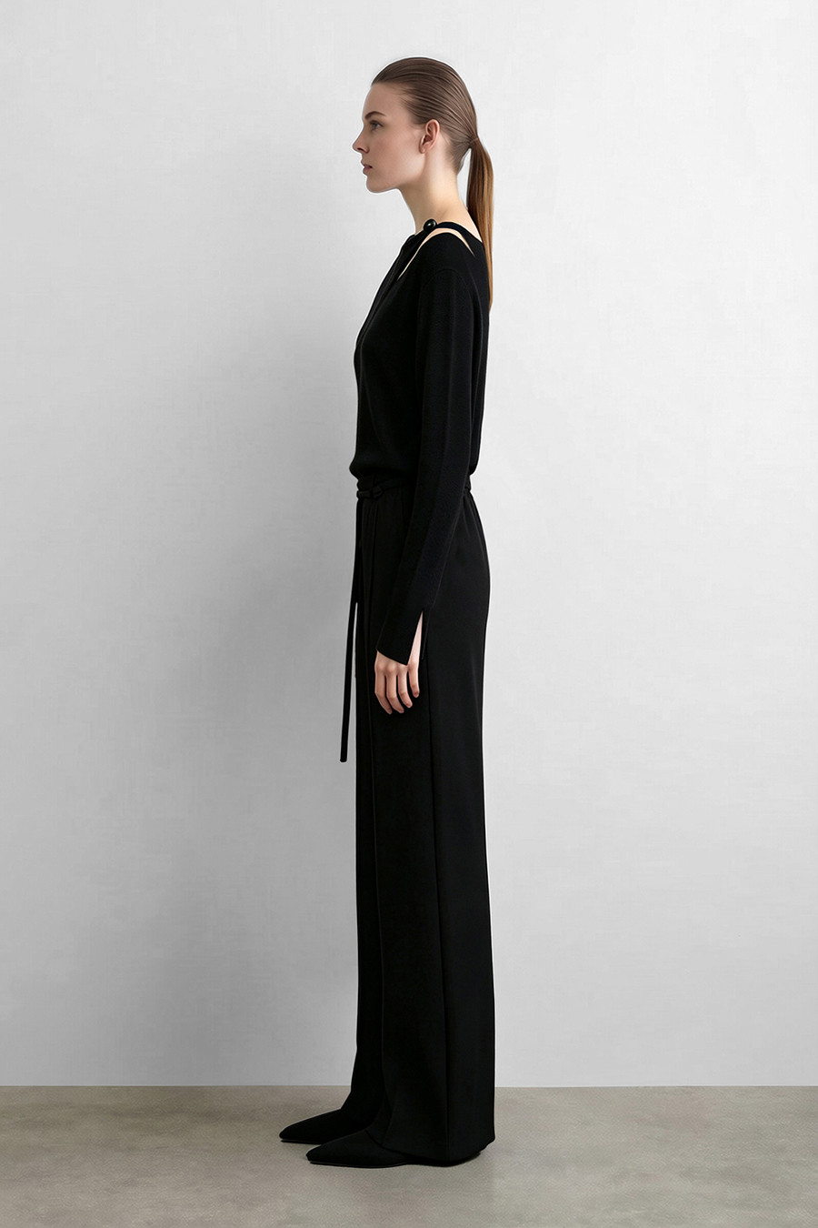 Asymmetric Twist Cutout Knit Top | AMII