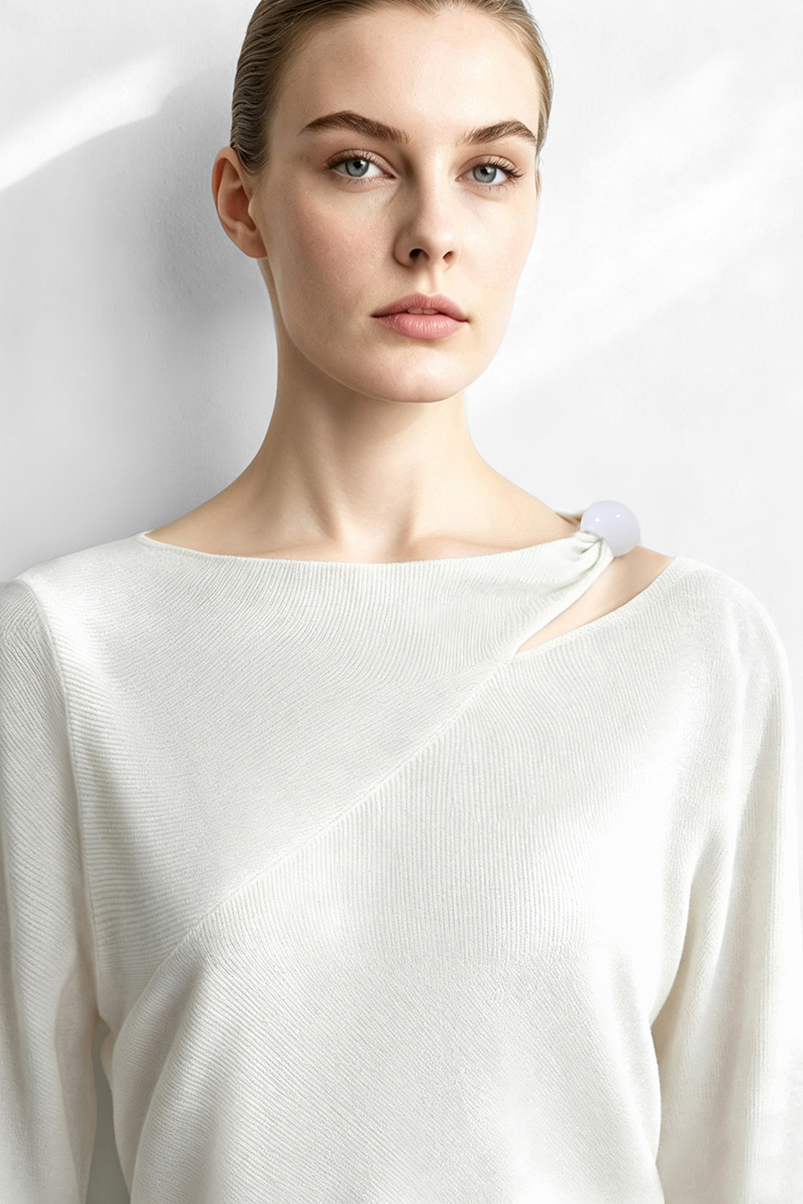 Asymmetric Twist Cutout Knit Top | AMII