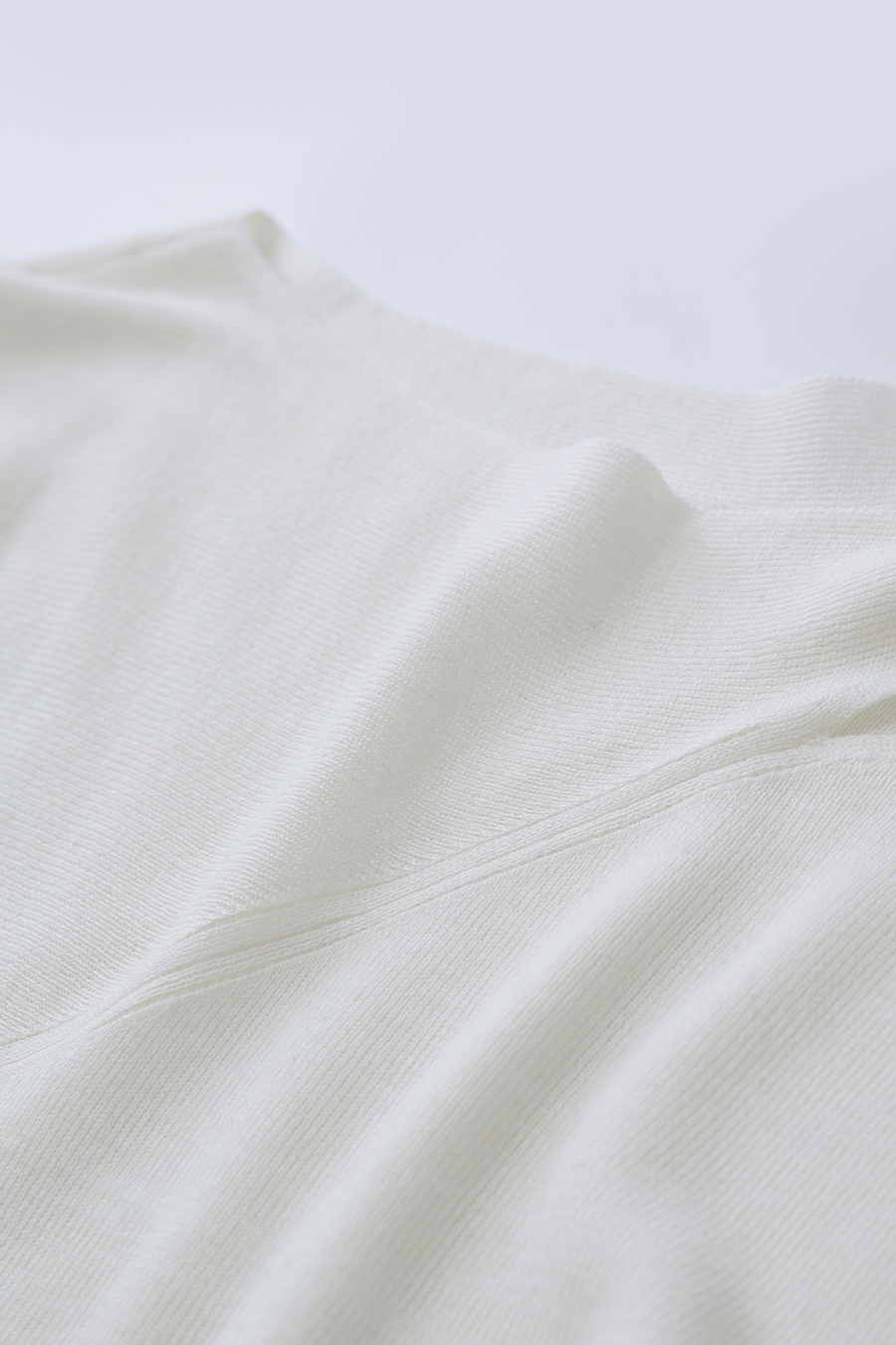 Asymmetric Twist Cutout Knit Top | AMII