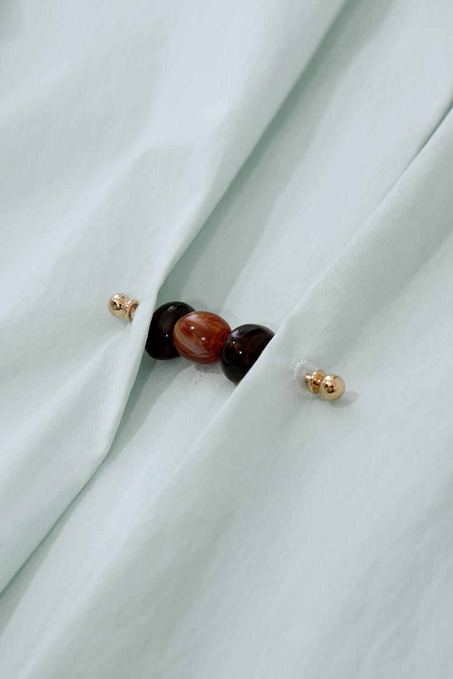 Beaded Pin Collar Shirt | AMII