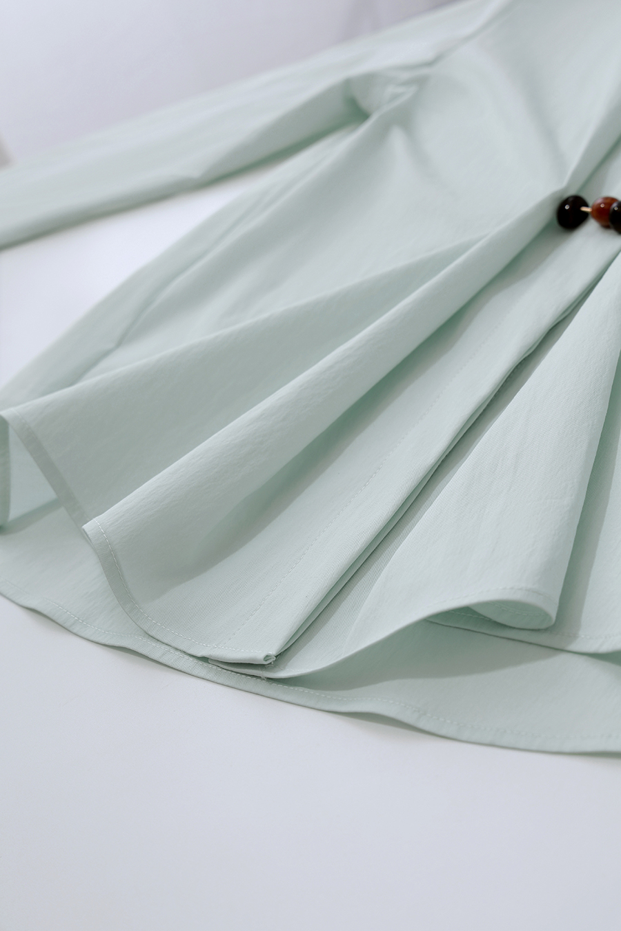 Beaded Pin Collar Shirt | AMII