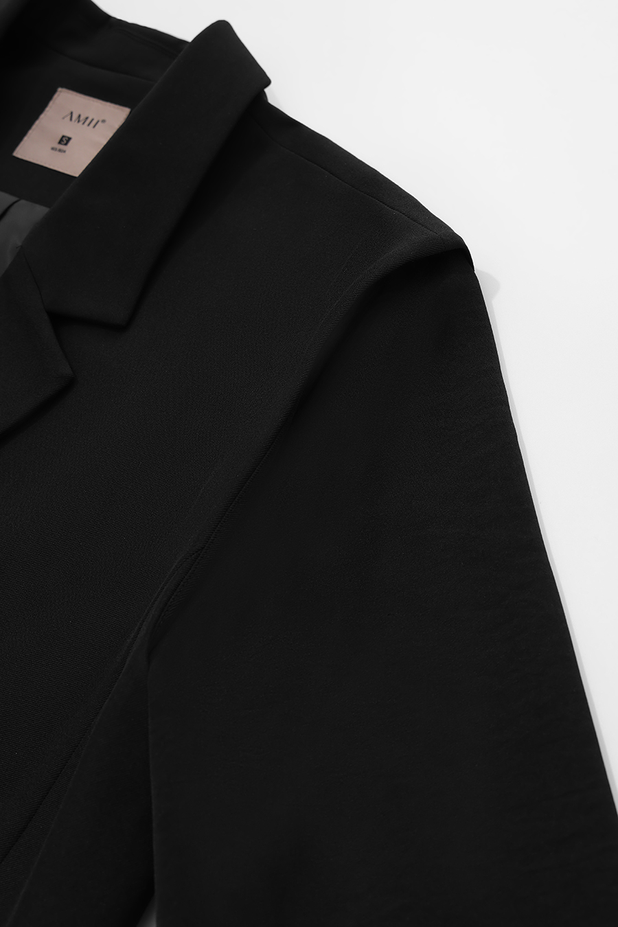 Contrast Satin-Paneled Blazer|AMII