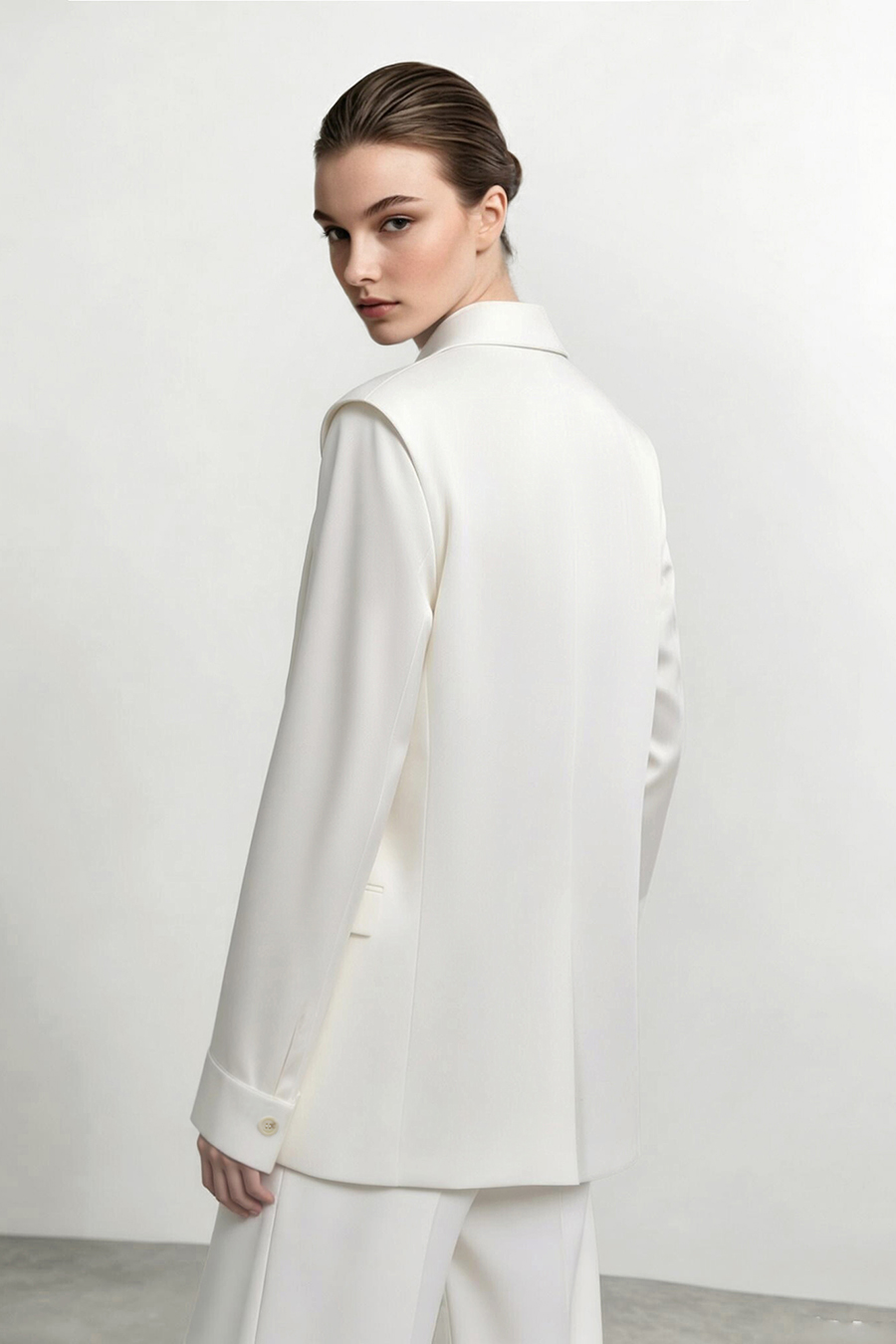 Contrast Satin-Paneled Blazer|AMII