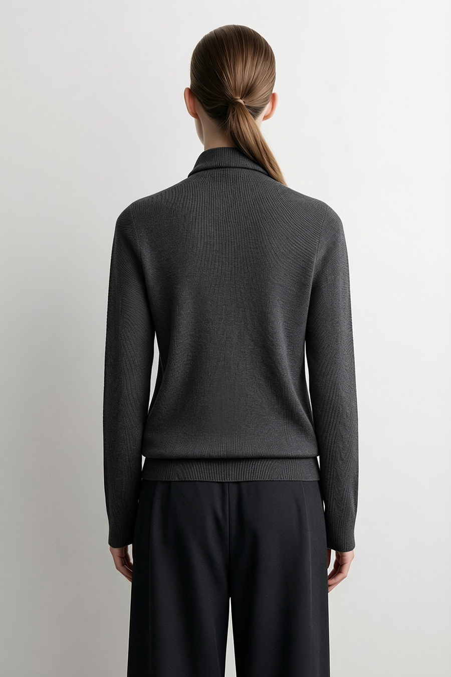 Versatile Slim-Fit Turtleneck Sweater | AMII
