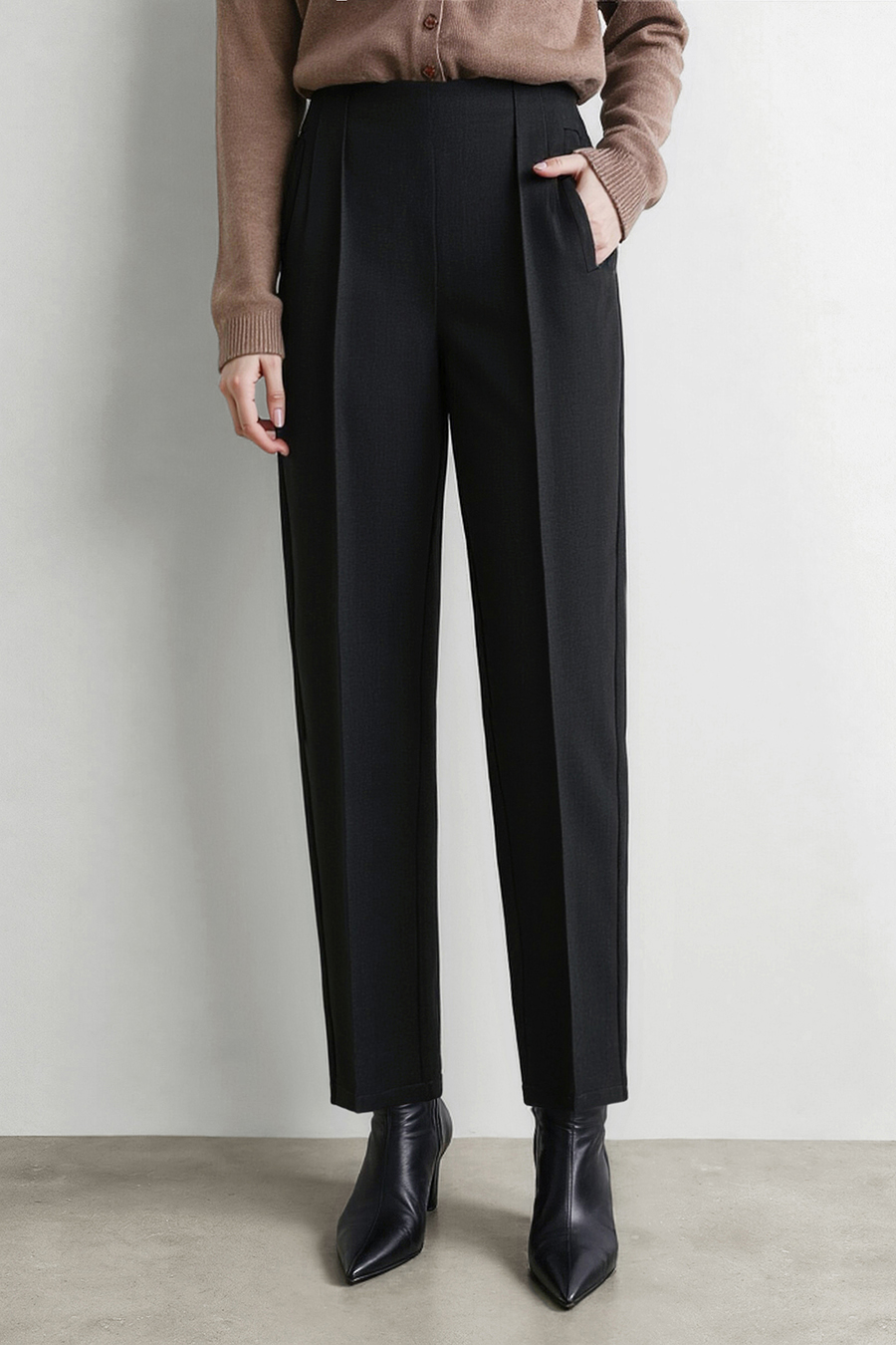 Pin‑Tuck Pleat Tapered Casual Pants|AMII