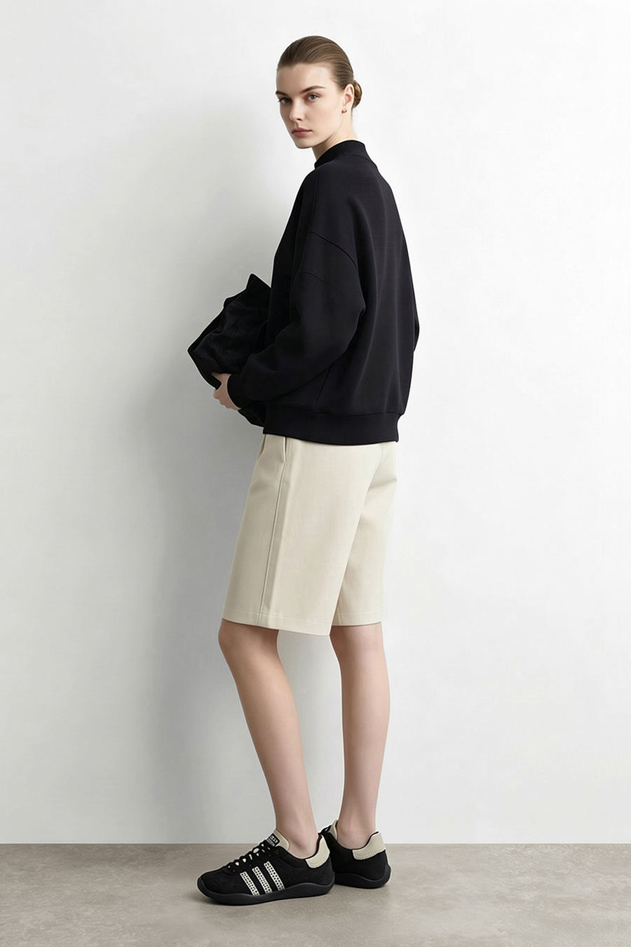 Color‑contrast embroidered drop‑shoulder hoodie|AMII